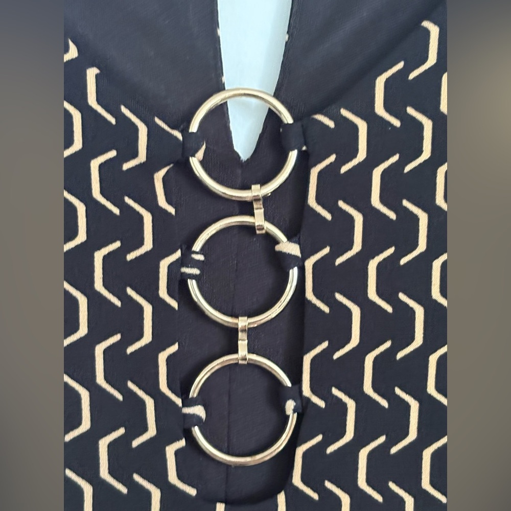 ENFOCUS Studio Black/Gold Patterned Jumpsuit Gold Tone Ring Detail Back Closure